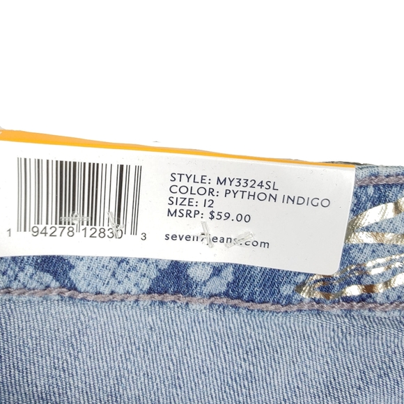 NWT Seven7 Womens. Python Indigo,5" Weekend Denim Fray Hem ShortS - Picture 3 of 6